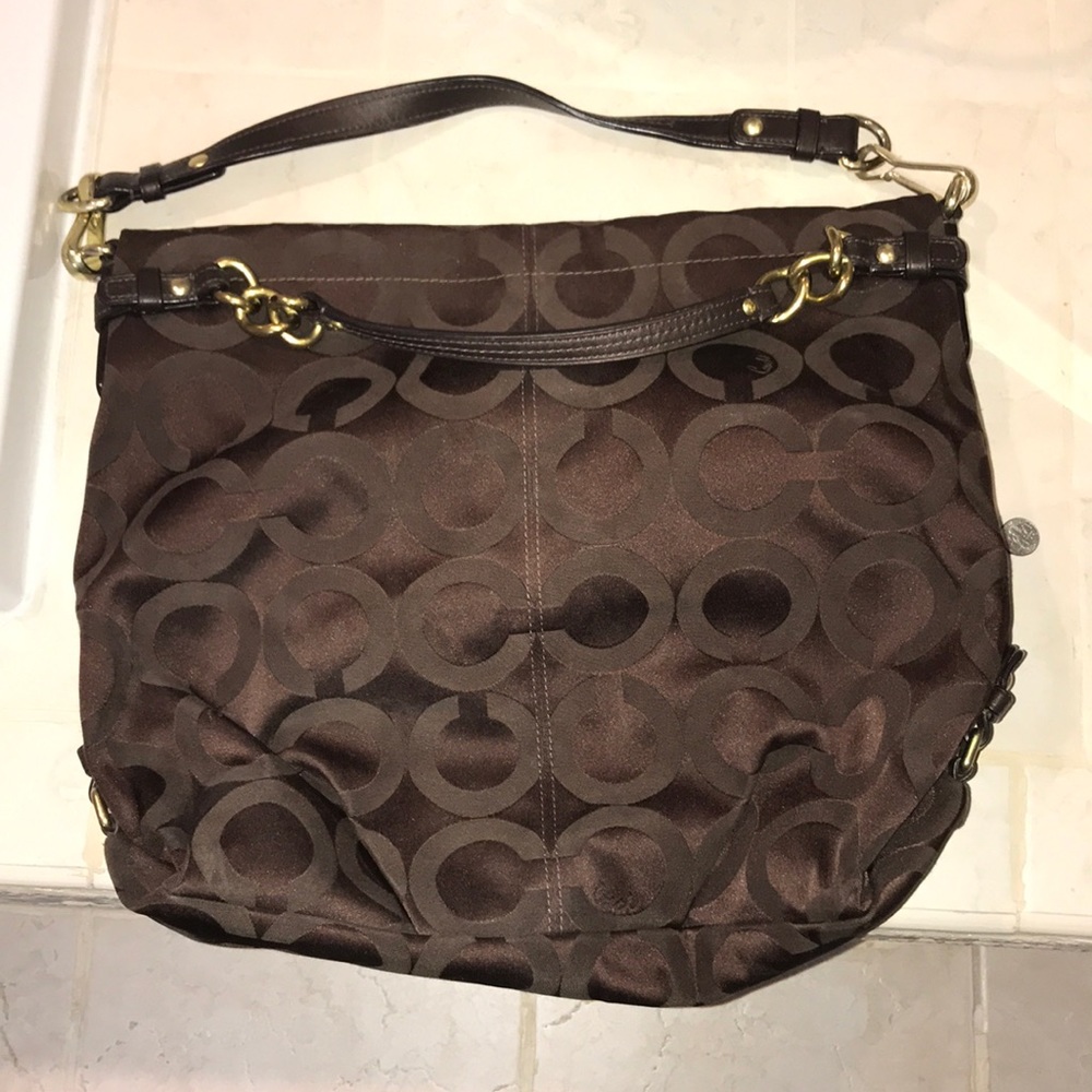 GENTLY USED CHOCOLATE BROWN COACH PURSE